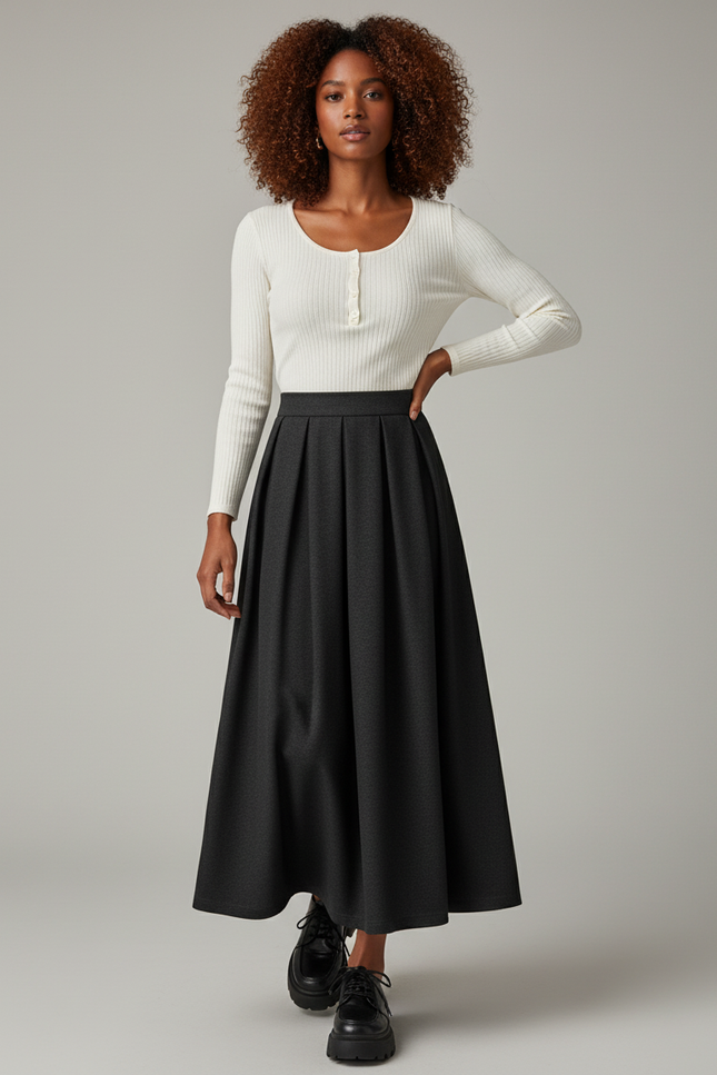 Jupe Patineuse Noire Plissée Élégante