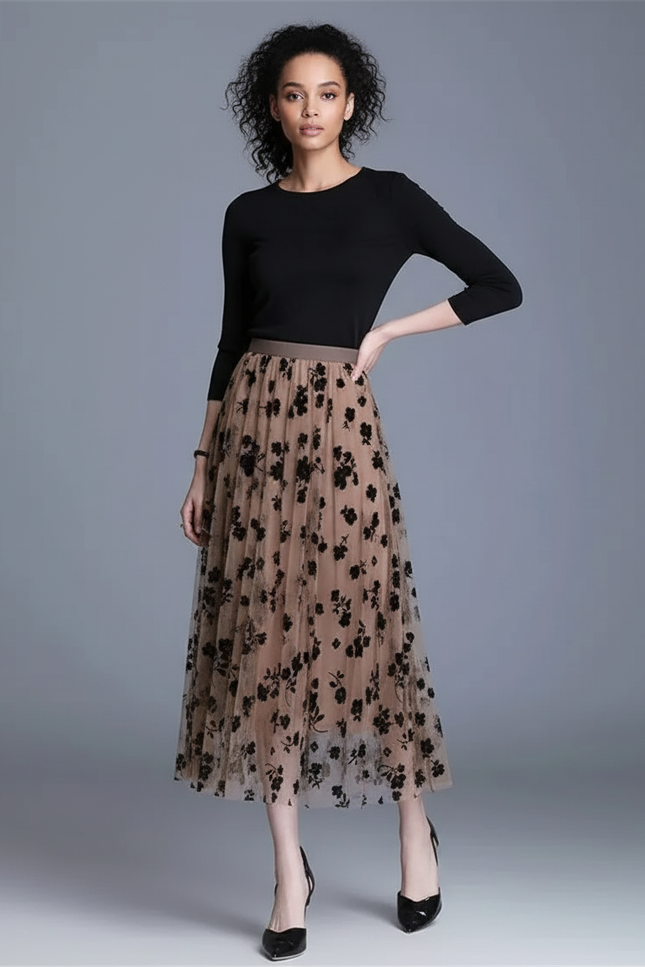 Jupe Patineuse Beige Fleuri Élégante