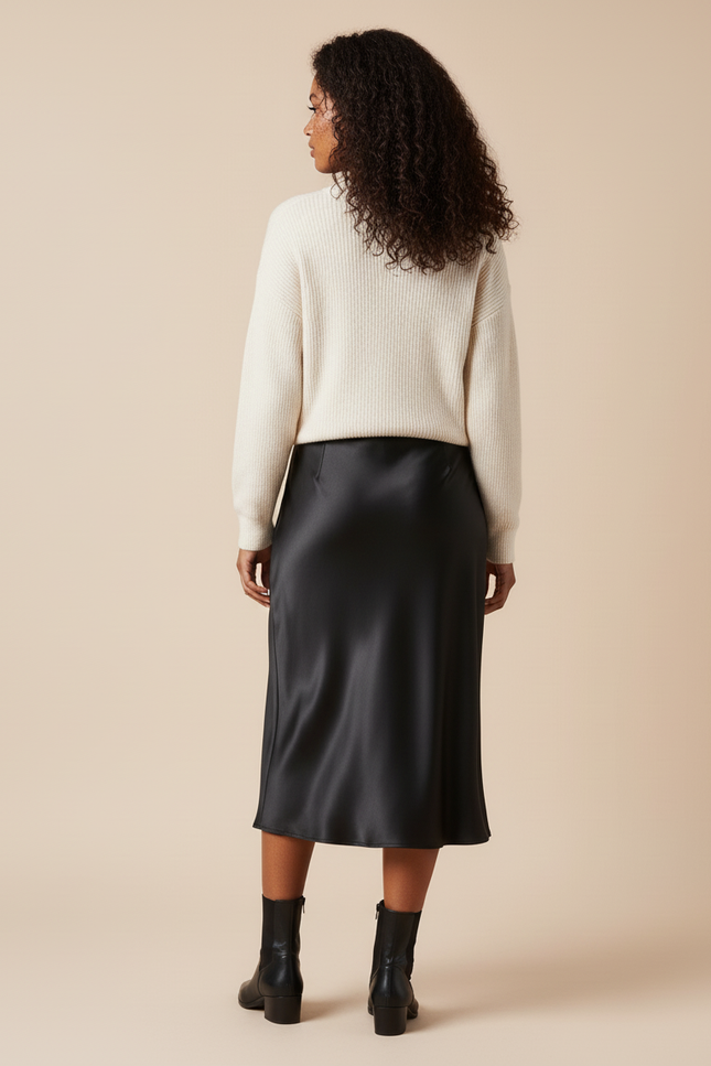 Jupe Patineuse Noire Satinée Élégante