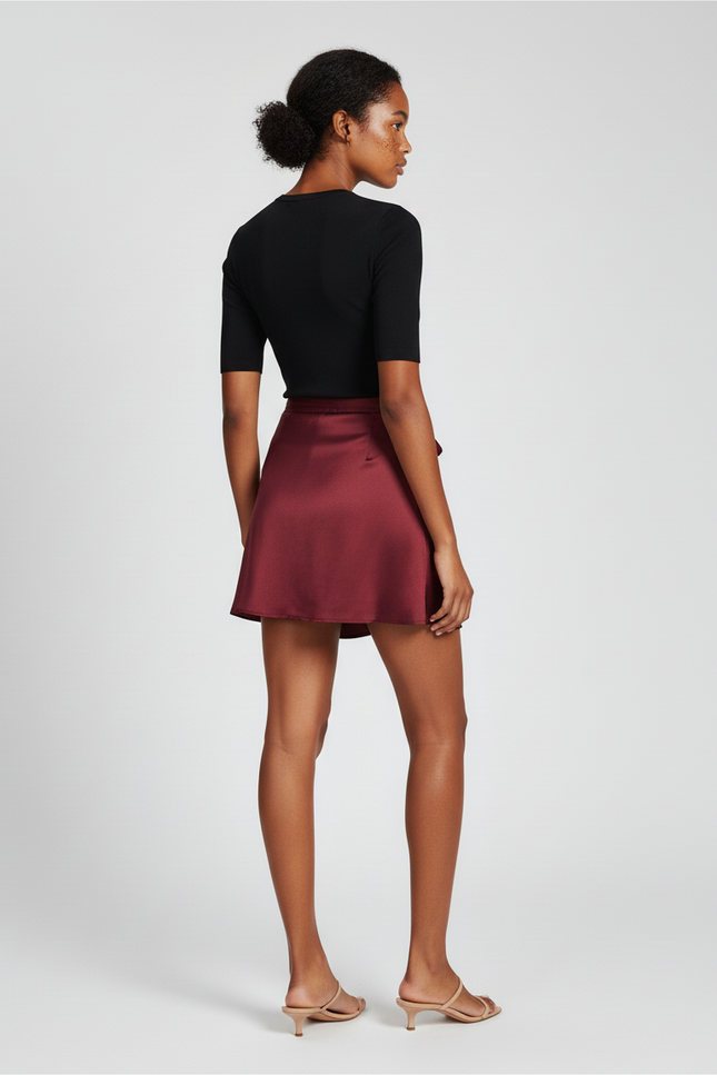 Jupe Patineuse Rouge Satinée Élégante