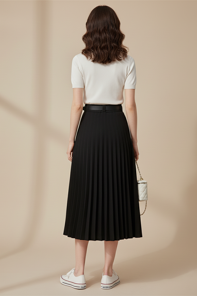 Jupe Patineuse Noire Plissée Élégante Structurée